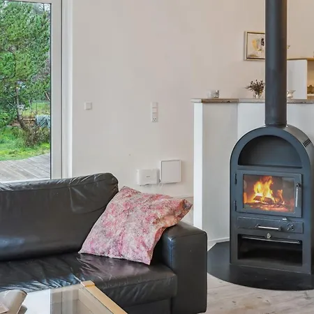 Guri - 600m To The Fjord By Interhome